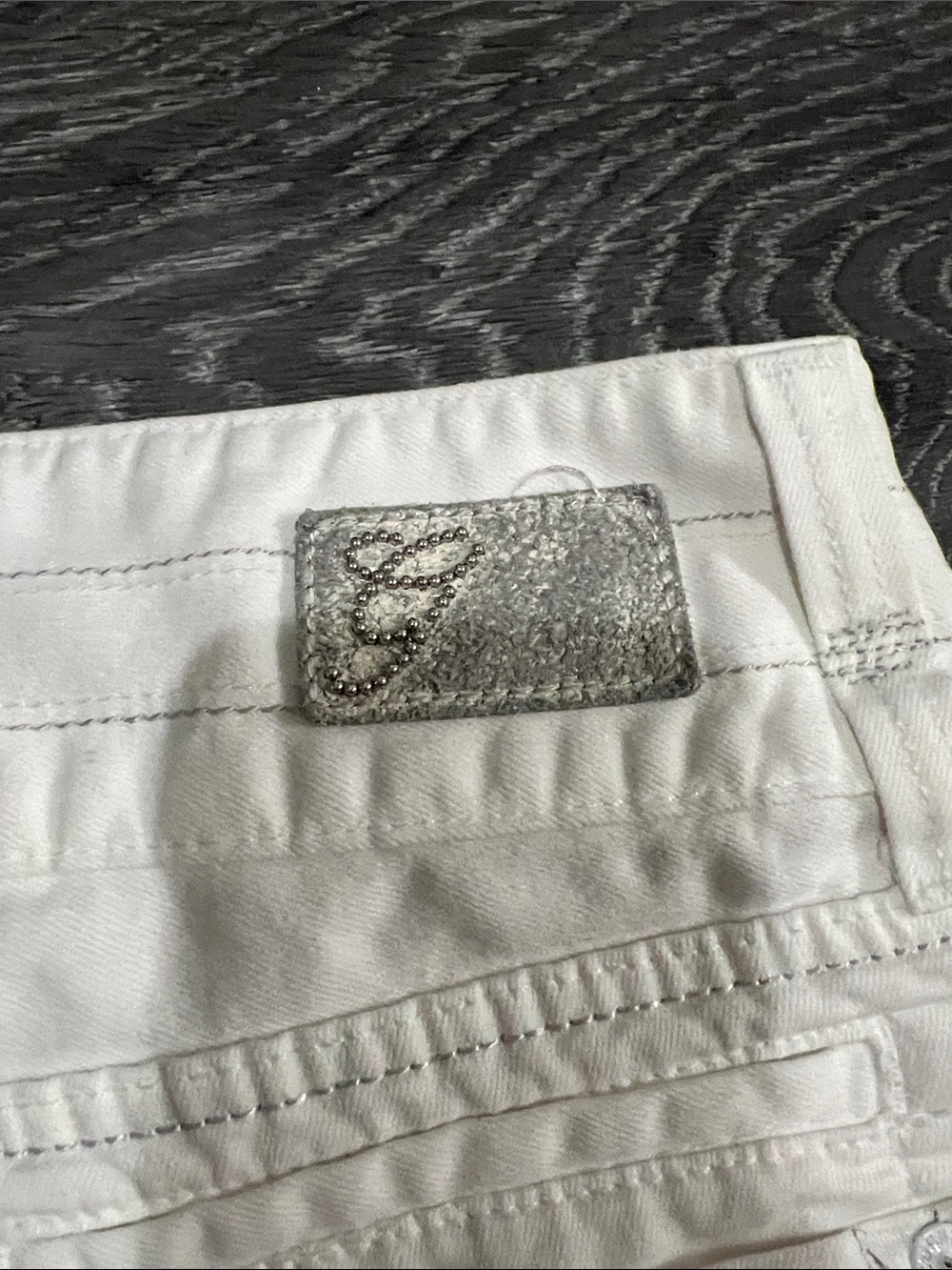 Guess White Low-Rise Denim Short Shorts - Picture 4 of 7